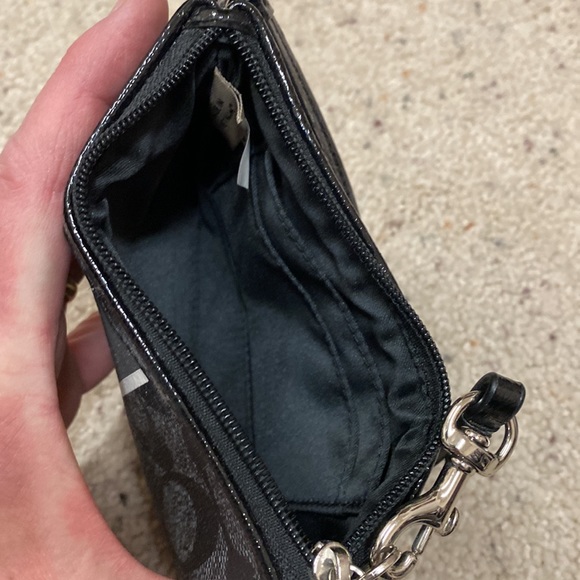 Coach wristlet - Picture 3 of 5